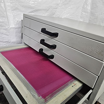 Screen Drying Cabinet - 4 Screens Size 21"x25" - 110V 2000W